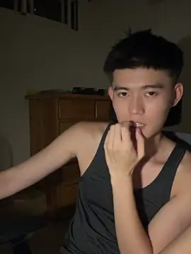 Snapshot of CalvinHY chatting on June 2026 08:42:01 PM CalvinHY online show from June 2026 08:42:01 PM