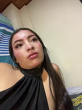 Itze Mua online show from May 2026 06:27:01 PM