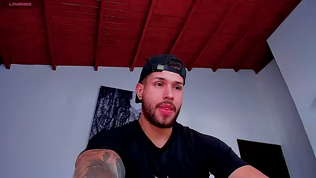 Snapshot of Santos_ramirez1 chatting on April 2026 02:37:02 PM Santos ramirez1 online show from April 2026 02:37:02 PM