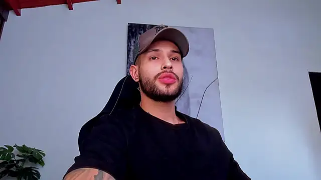Snapshot of Santos_ramirez1 chatting on June 2026 03:57:01 PM Santos ramirez1 online show from June 2026 03:57:01 PM