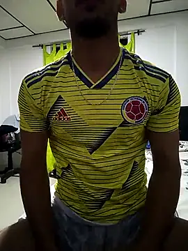 Snapshot of theparce_juli chatting on March 2026 04:23:01 AM theparce juli online show from March 2026 04:23:01 AM