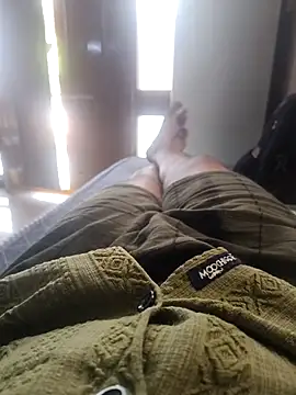 Snapshot of Macha04 chatting on April 2026 07:17:02 AM Macha04 online show from April 2026 07:17:02 AM