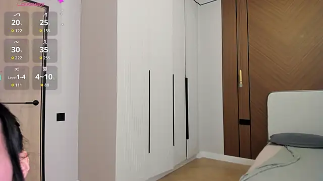 Snapshot of Takanasin chatting on April 2026 11:29:01 AM Takanasin online show from April 2026 11:29:01 AM