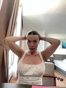 AmeliaLotuss online show from April 2026 07:57:01 AM