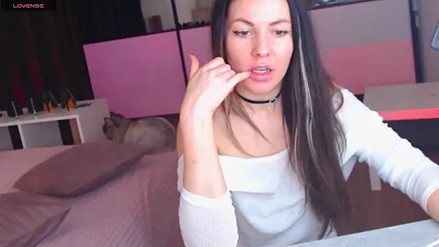 purrAmelinaa online show from March 2026 06:01:01 PM