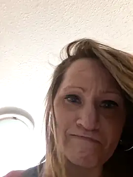 beeeuhh online show from April 2026 03:17:01 AM