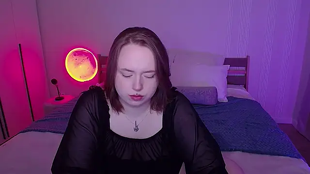 SelenaLily online show from April 2026 02:57:01 PM