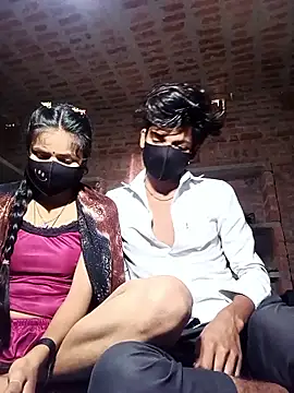 COUPLE-HOTS online show from April 2026 03:45:02 AM