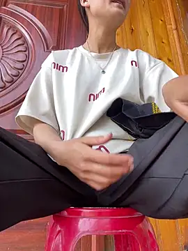 Jolinie online show from April 2026 02:33:01 AM