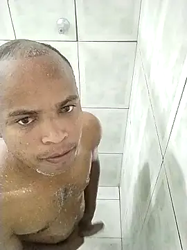 Pretinho-01 online show from April 2026 10:14:02 PM