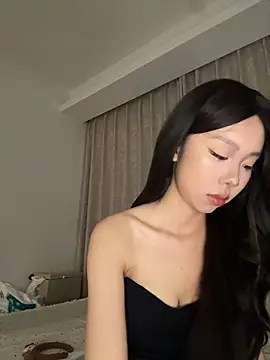 jolie 33 online show from May 2026 01:18:02 PM
