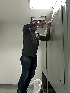 Snapshot of Meliods chatting on April 2026 01:52:01 PM Meliods online show from April 2026 01:52:01 PM