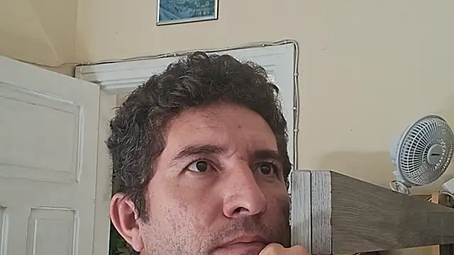 Snapshot of Sueliton2 chatting on March 2026 12:09:01 PM Sueliton2 online show from March 2026 12:09:01 PM