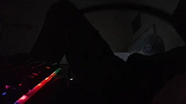 Snapshot of Sueliton2 chatting on April 2026 09:09:02 PM Sueliton2 online show from April 2026 09:09:02 PM