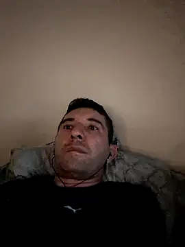 Snapshot of Sueliton2 chatting on April 2026 12:01:01 AM Sueliton2 online show from April 2026 12:01:01 AM