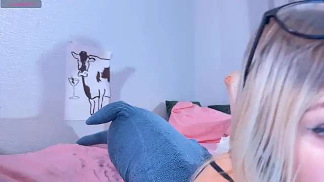 Snapshot of Dallass_ss chatting on April 2026 04:56:01 PM Dallass ss online show from April 2026 04:56:01 PM