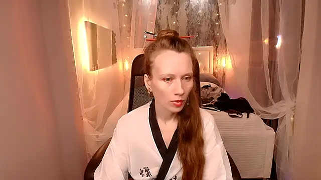 Snapshot of NicoleMiless chatting on April 2026 12:33:01 PM NicoleMiless online show from April 2026 12:33:01 PM