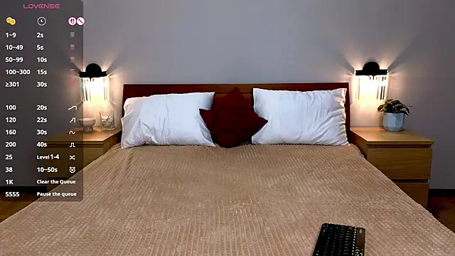 Snapshot of FarieKate chatting on April 2026 02:33:01 PM FarieKate online show from April 2026 02:33:01 PM