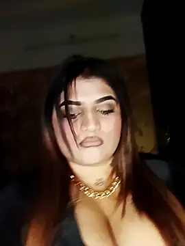 Sanaya Gil online show from April 2026 04:15:02 PM