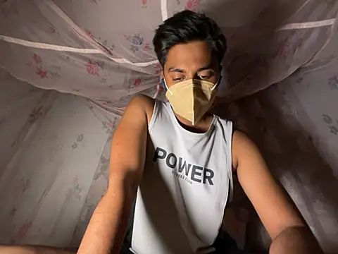 sinner2511 online show from April 2026 03:54:01 PM