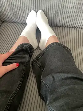 LilouPieds online show from June 2026 01:53:02 PM