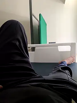 Snapshot of B_S0051 chatting on April 2026 10:14:02 AM B S0051 online show from April 2026 10:14:02 AM