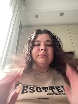 curly elise online show from April 2026 01:08:02 PM