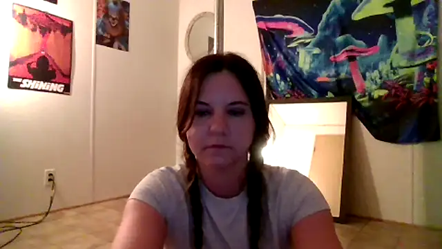 PennyWiseD online show from April 2026 04:18:02 AM