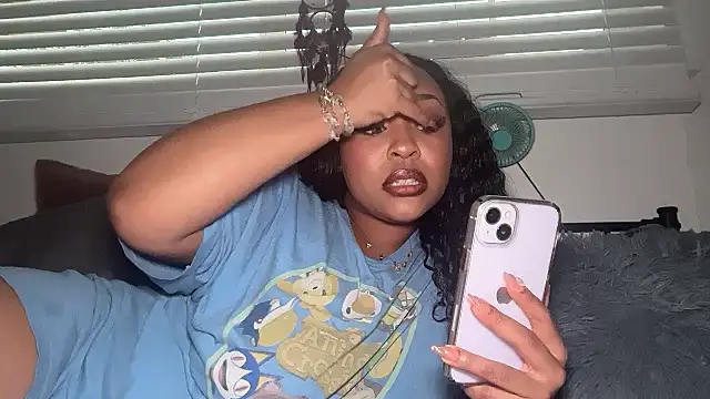 Yourmommysilk online show from March 2026 02:22:01 AM