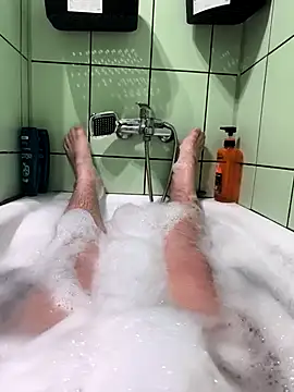 Snapshot of AthandJumper chatting on April 2026 07:39:01 PM AthandJumper online show from April 2026 07:39:01 PM