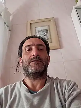 Snapshot of DanTrov79 chatting on April 2026 09:35:02 AM DanTrov79 online show from April 2026 09:35:02 AM