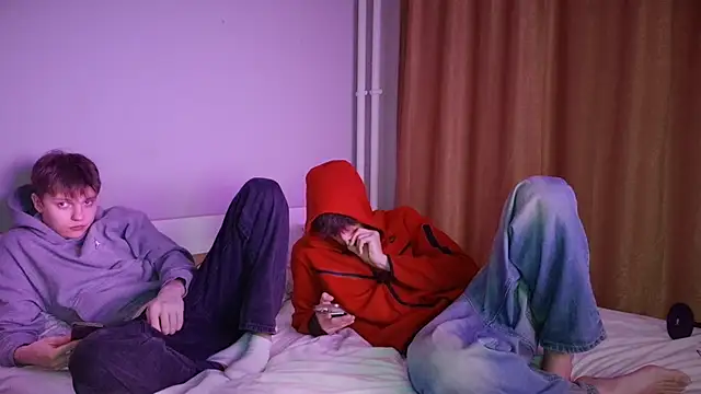 1gay1straight online show from April 2026 10:26:02 PM