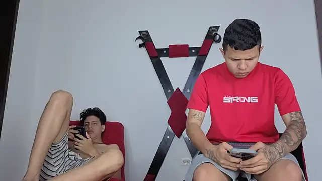 Snapshot of LatinsGuys2026 chatting on March 2026 11:49:02 AM LatinsGuys2026 online show from March 2026 11:49:02 AM