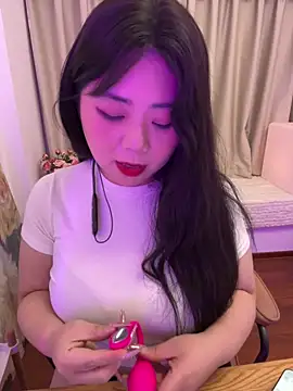 Snapshot of KEYE-SS chatting on April 2026 04:08:01 PM KEYE-SS online show from April 2026 04:08:01 PM