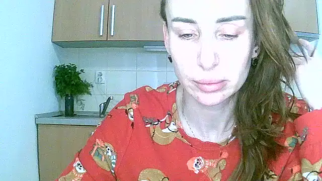 Snapshot of GlarysLoveressSx chatting on April 2026 11:52:02 AM GlarysLoveressSx online show from April 2026 11:52:02 AM