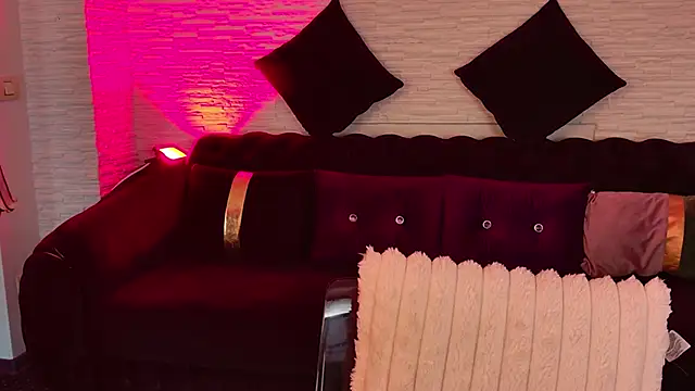 Snapshot of AngelWooW chatting on April 2026 05:26:02 AM AngelWooW online show from April 2026 05:26:02 AM