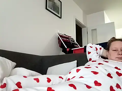 Snapshot of Jahudka47 chatting on April 2026 08:34:02 AM Jahudka47 online show from April 2026 08:34:02 AM