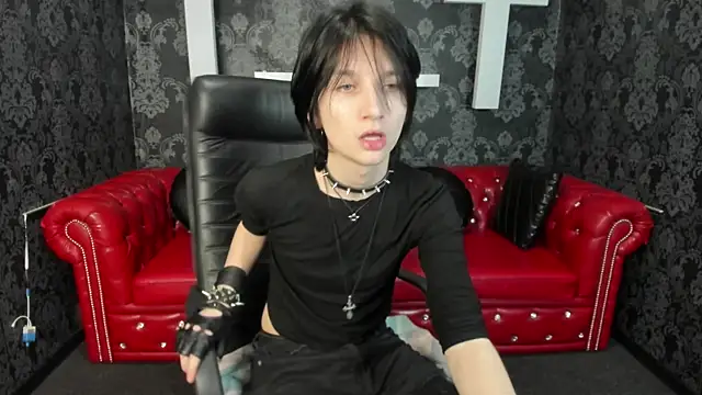 Snapshot of AdonBev chatting on April 2026 05:14:01 AM AdonBev online show from April 2026 05:14:01 AM