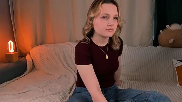 LorriMonz online show from April 2026 01:11:02 AM