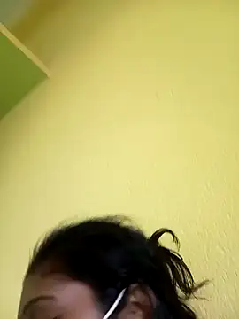 bannerjeesneha20 online show from April 2026 02:01:01 AM