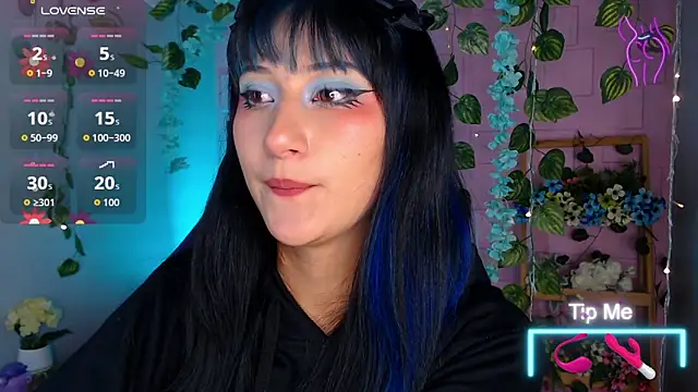 Snapshot of eyes_moonn chatting on April 2026 03:34:01 AM eyes moonn online show from April 2026 03:34:01 AM