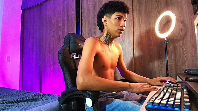 im Usuga online show from March 2026 12:05:03 PM