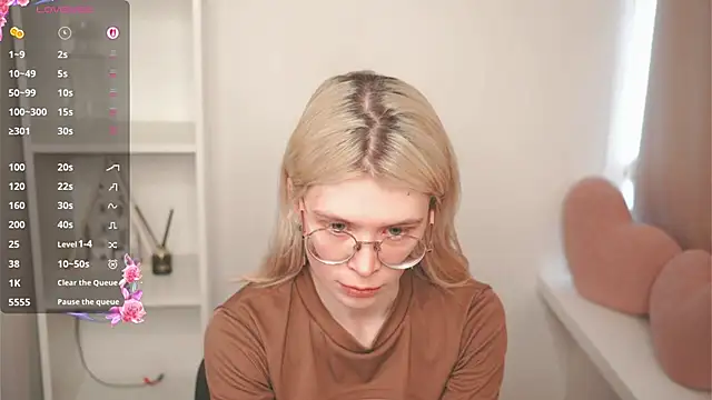 CarleySuski online show from April 2026 06:19:01 AM