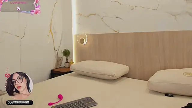 Snapshot of victoria_hokings chatting on April 2026 12:28:02 PM victoria hokings online show from April 2026 12:28:02 PM