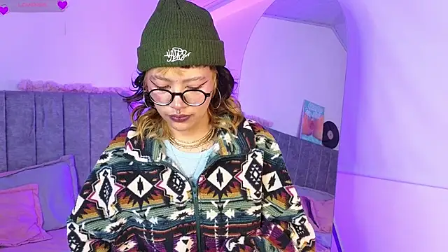 Luna Blooms online show from April 2026 11:44:02 AM