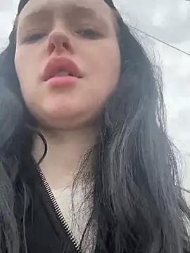 Flora Ray online show from April 2026 02:07:02 PM