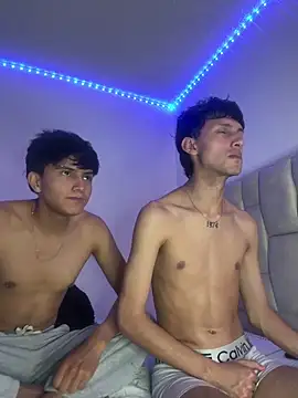 LYAN DYLAN online show from March 2026 10:16:01 PM