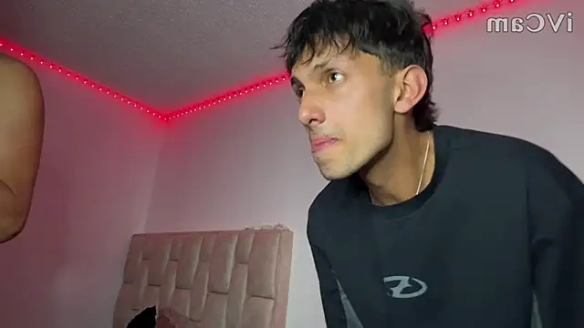 LYAN DYLAN online show from April 2026 11:54:02 PM