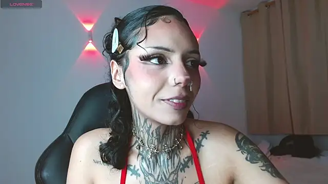 KoraRousse online show from April 2026 10:23:02 PM