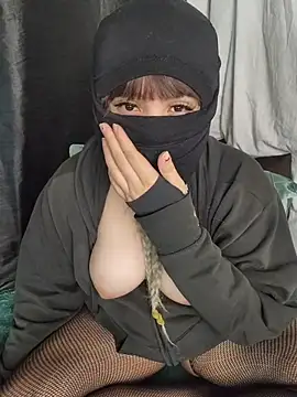 NomiHana online show from May 2026 08:21:02 PM